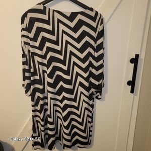 Plus-sized black/white print dress